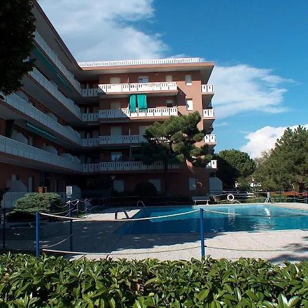 In Lignano 21600 *